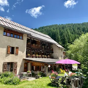 https://le-chalet-viso.fr-provencehotel.com
