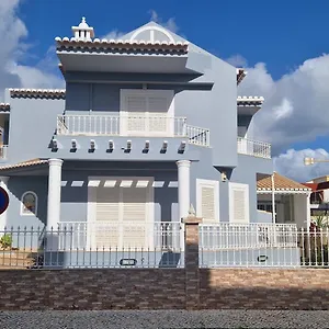 Pensión Dona Ana, Lagos